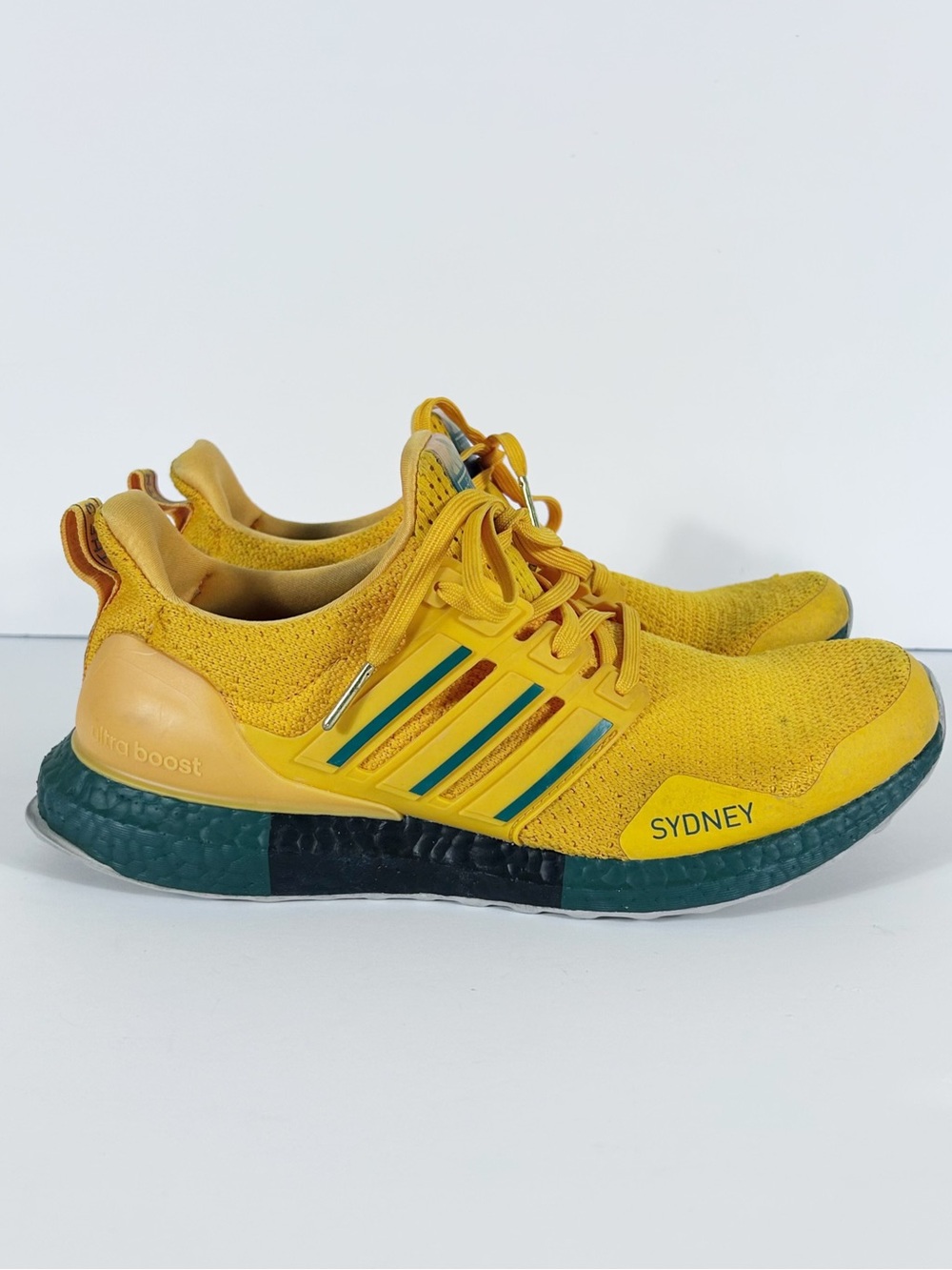 Adidas UltraBoost DNA Sydney Men's Size 8 Yellow Green Running Shoes FY2897